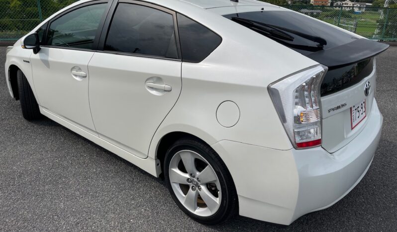 
								2021, Toyoto Prius full									