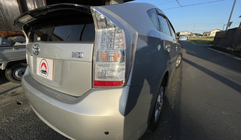 
								2021, Toyota Prius Grey full									